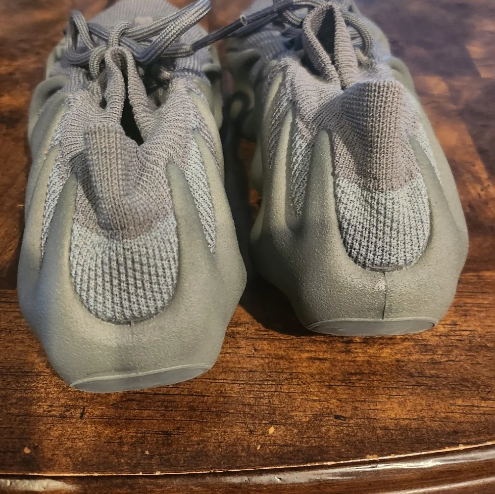 Adidas Yeezy 450 size 5.5